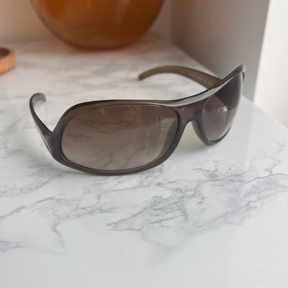 Vintage Gucci GG 1414/S oversized shield sunglasses ? Italian designer Vintage main image 8